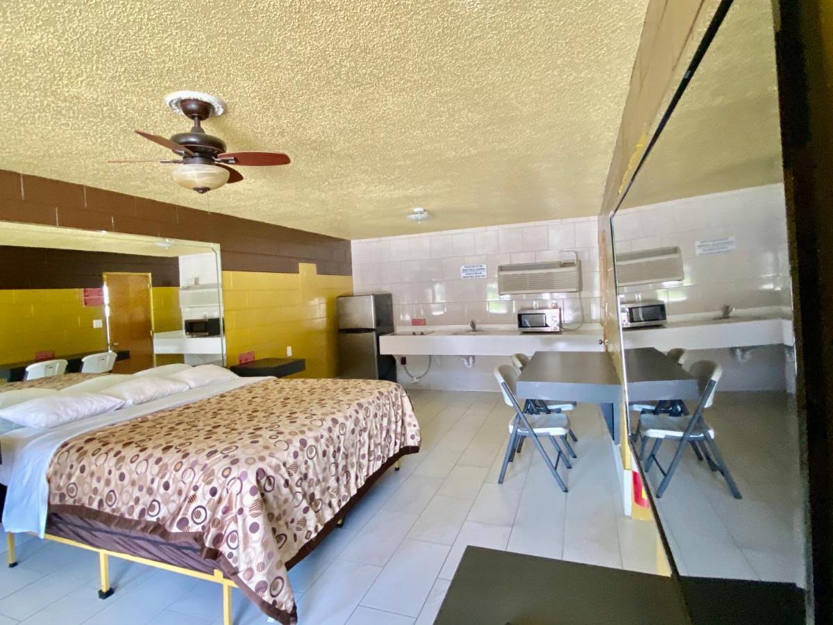 Savannah Inn And Suites Savannah Port Area 外观 照片