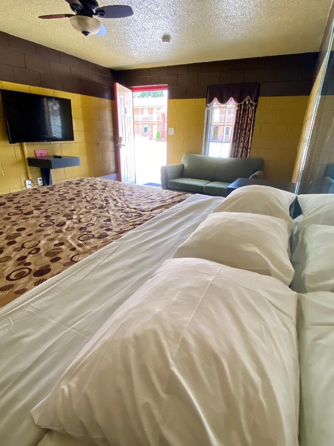 Savannah Inn And Suites Savannah Port Area 外观 照片