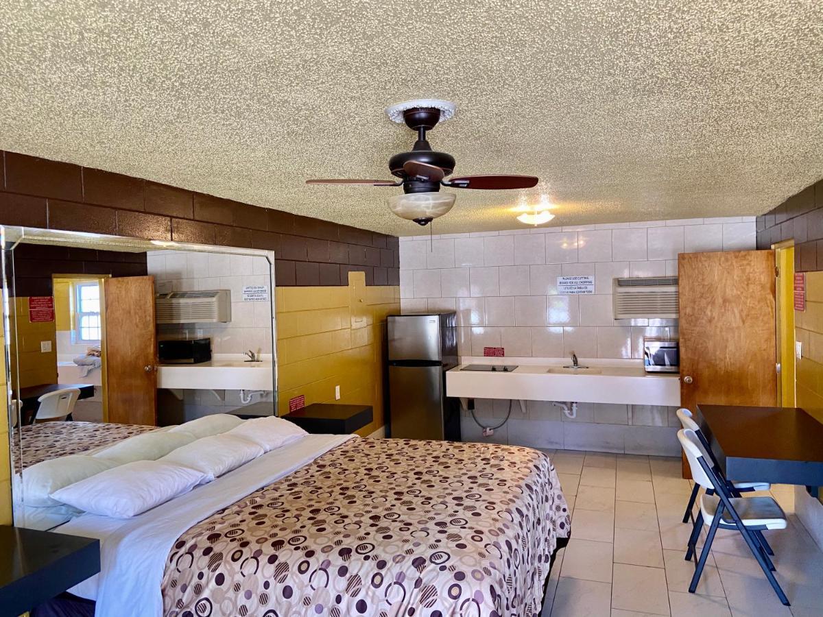 Savannah Inn And Suites Savannah Port Area 外观 照片