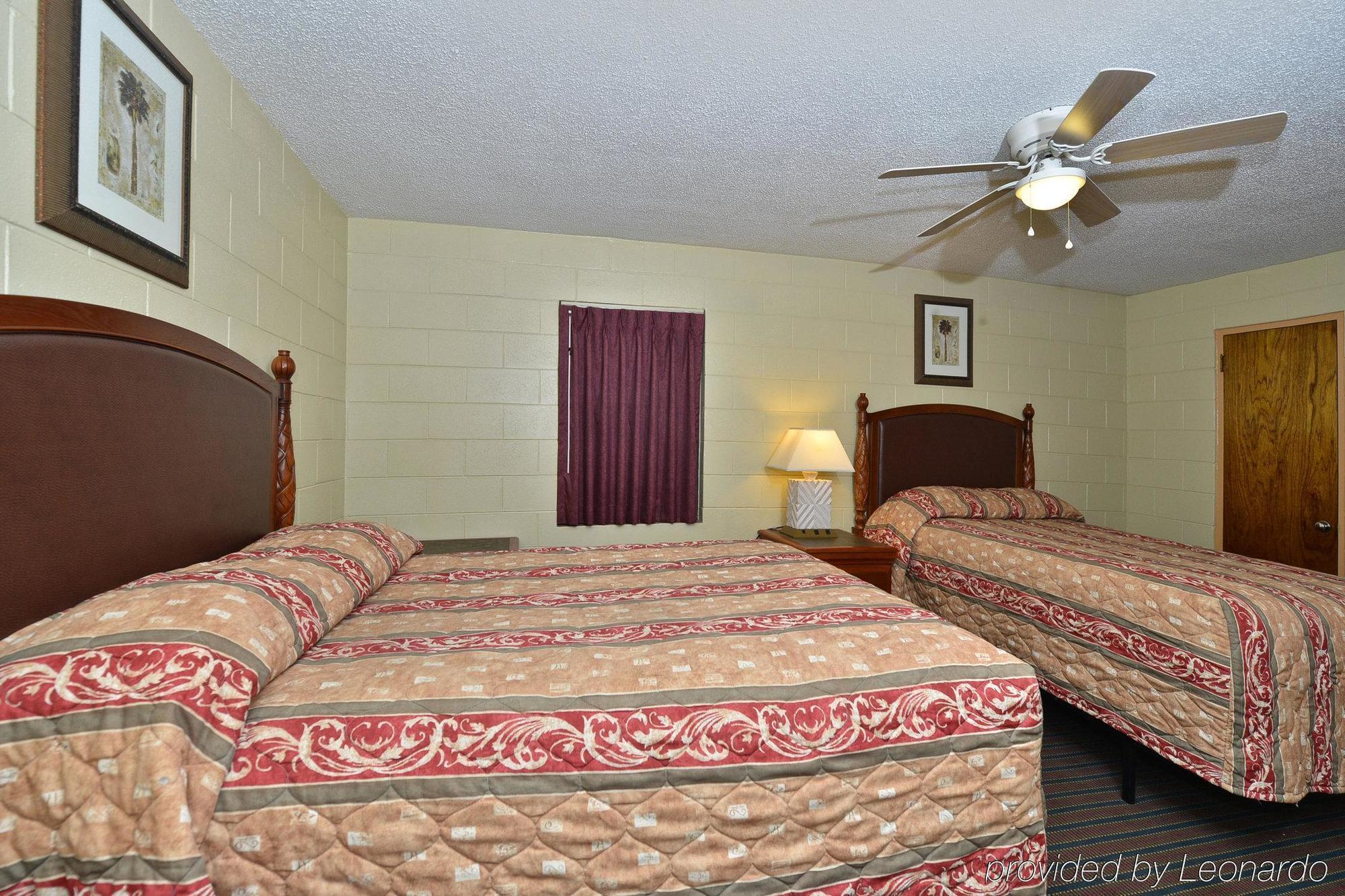 Savannah Inn And Suites Savannah Port Area 外观 照片