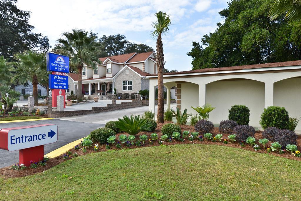 Savannah Inn And Suites Savannah Port Area 外观 照片